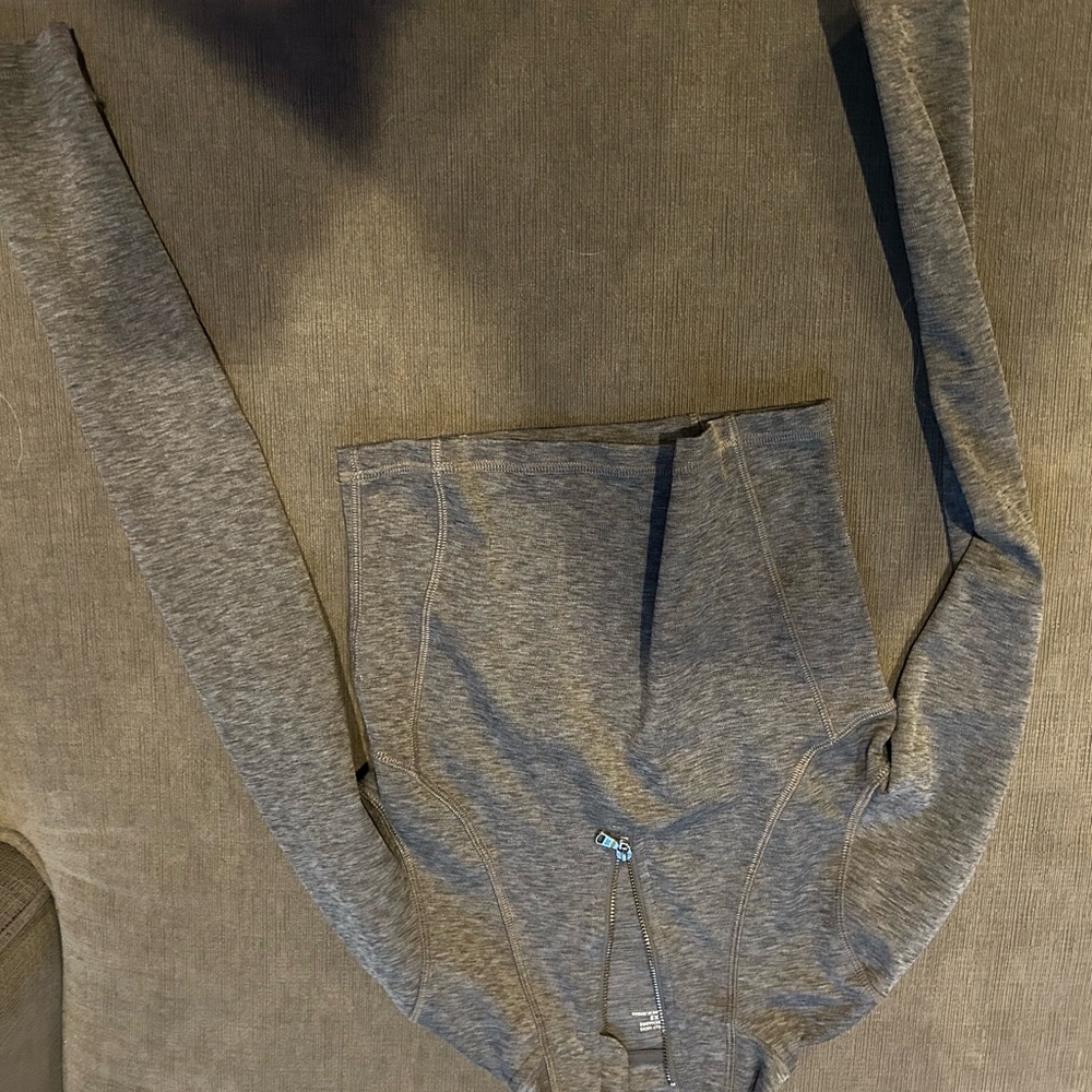 Gilly Hicks Heather Gray Activewear Top